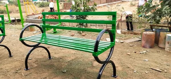 Arahant Round Bench - Image 1